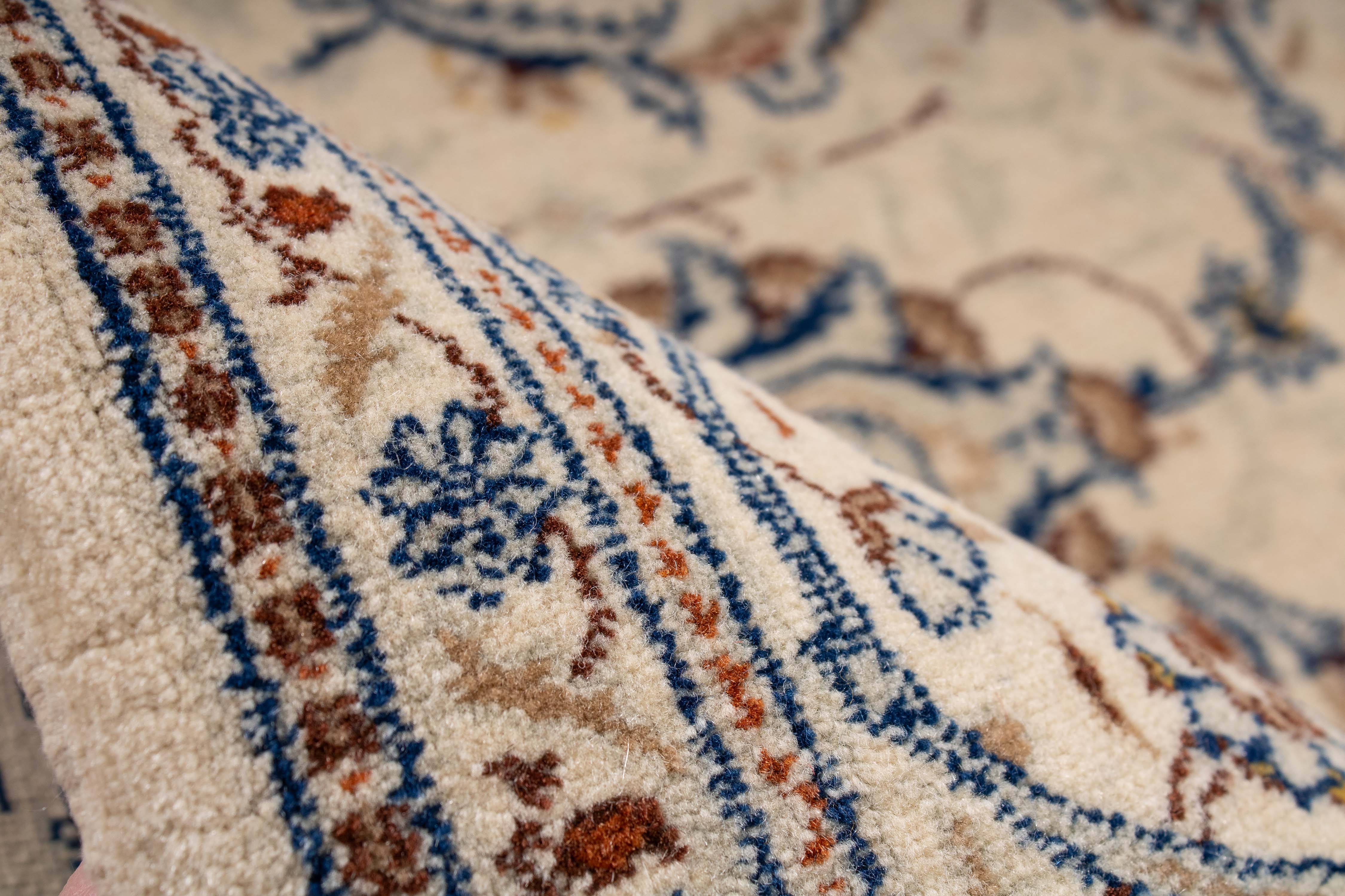 Vintage Persian Kashan Rug <br> 4'0 x 7'2