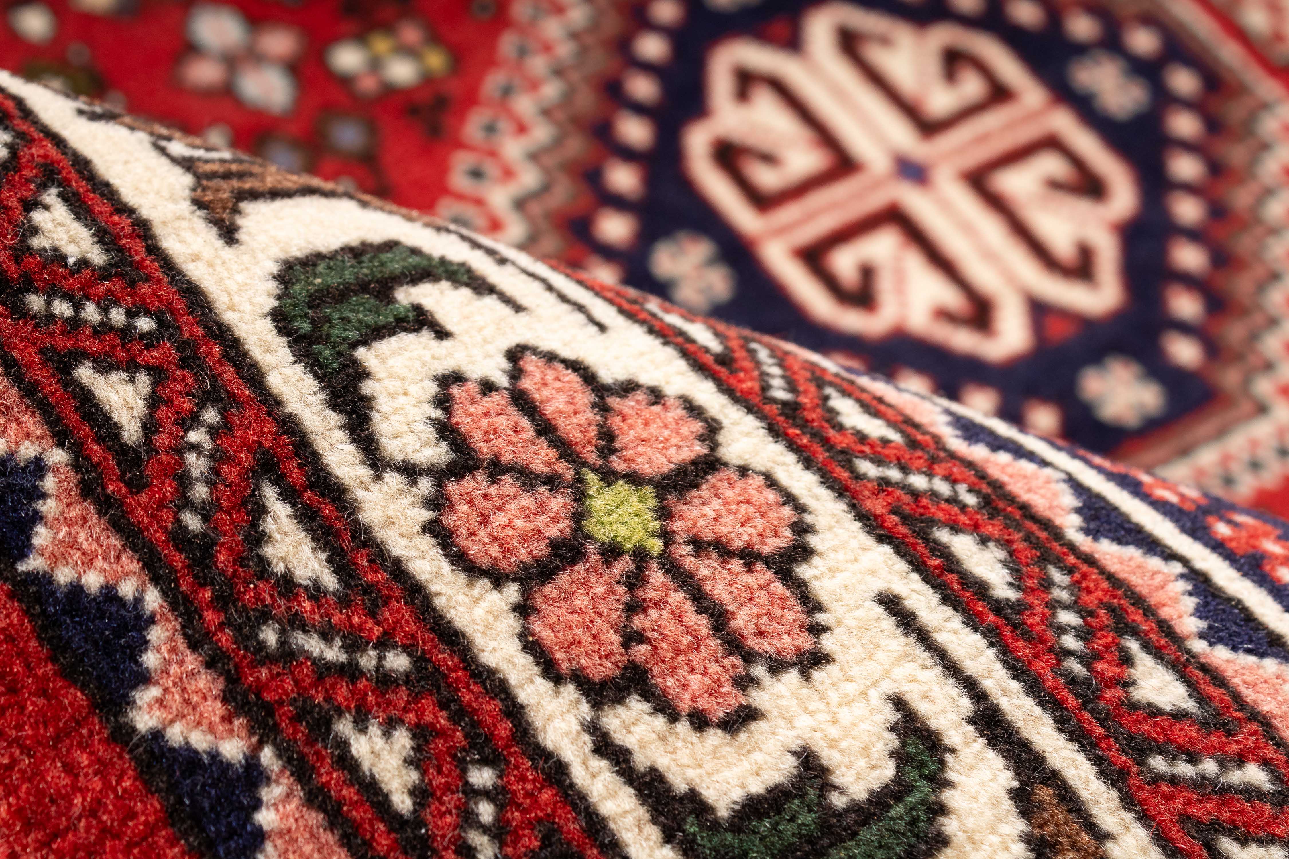 Traditional Persian Abadeh Rug <br> 3'5 x 4'11