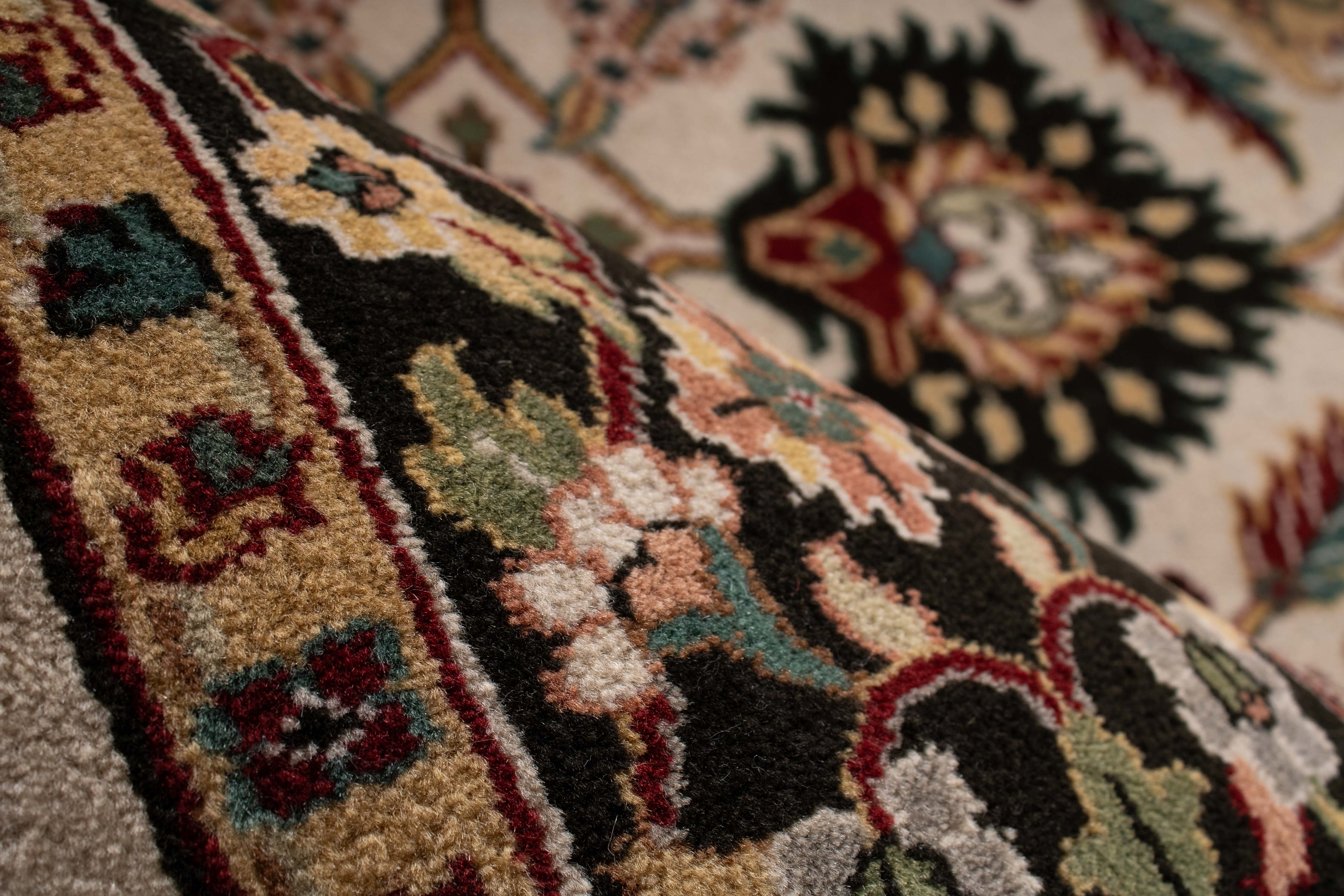 New Indian Agra Rug <br> 5'0 x 7'11