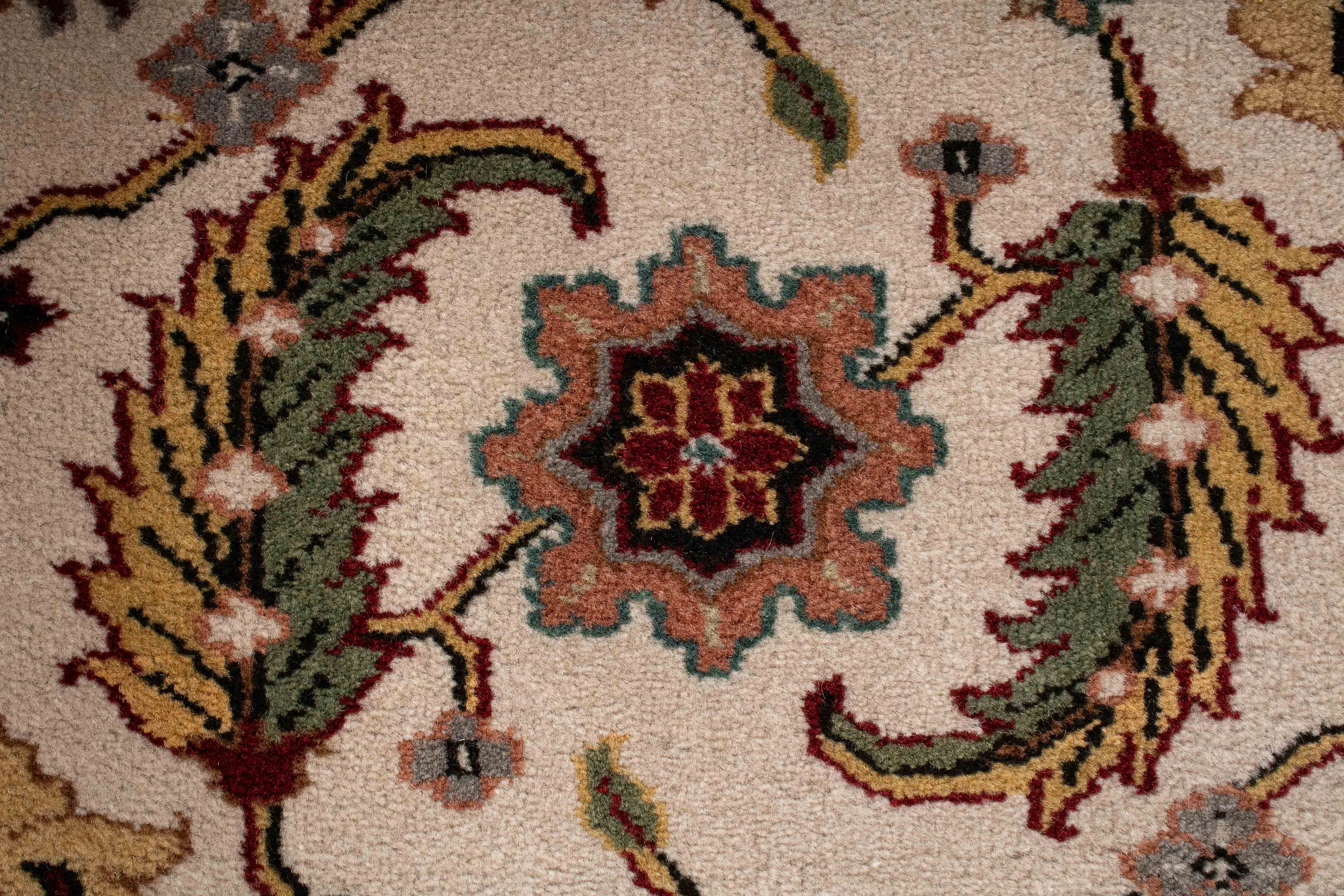 New Indian Agra Rug <br> 5'0 x 7'11