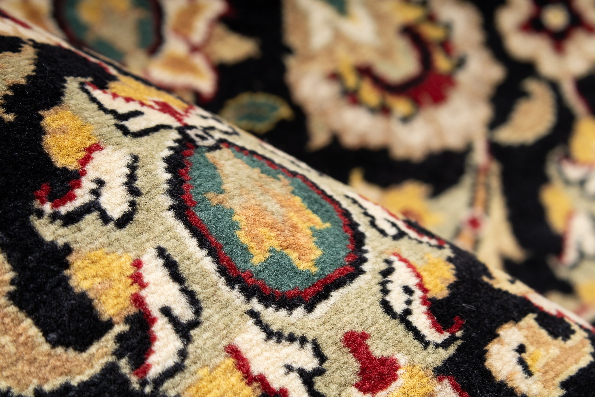 Pakistan Agra Black Floral Rug <br> 2'7 x 4'2