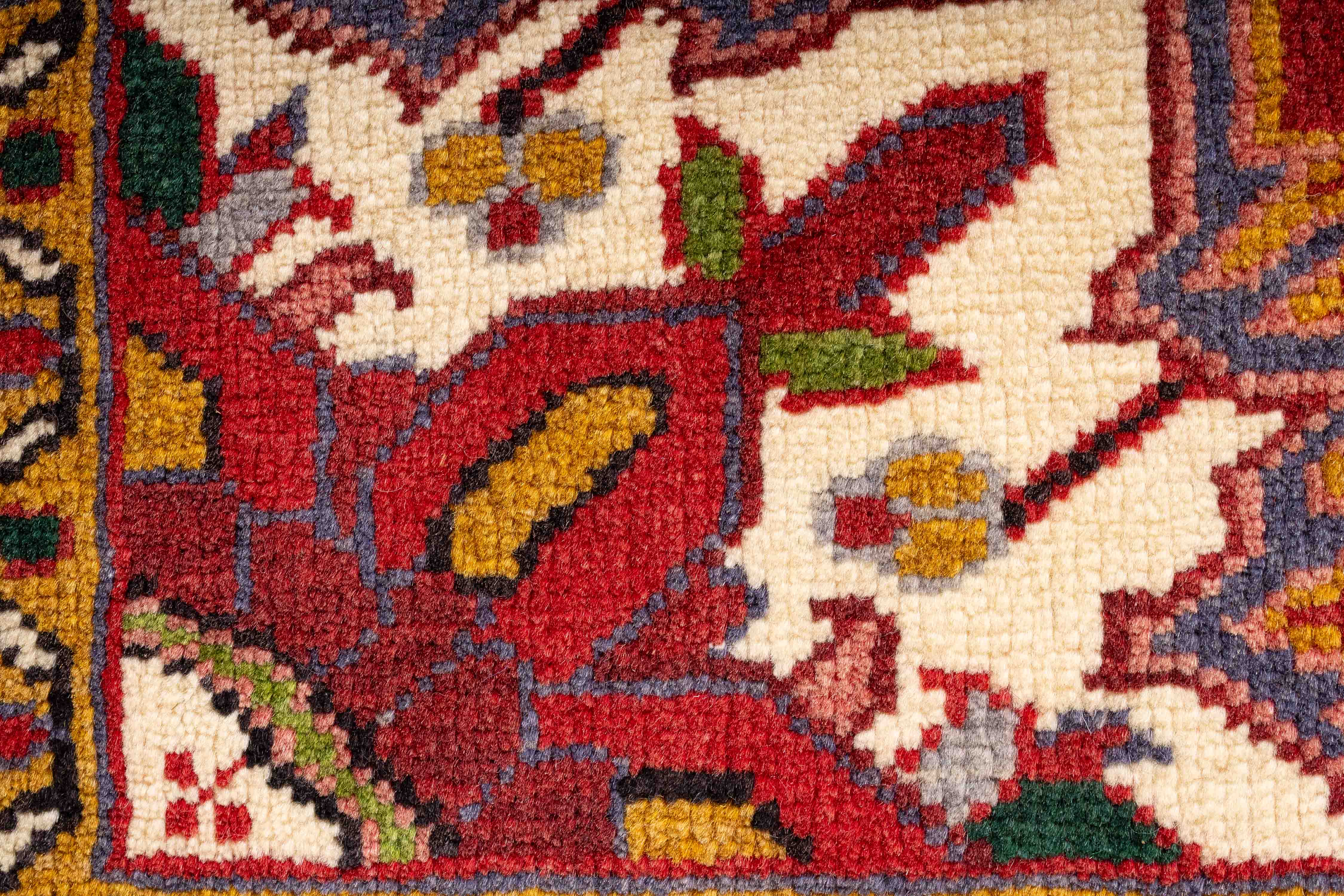 Traditional Persian Heriz Rug <br> 3'10 x 4'10