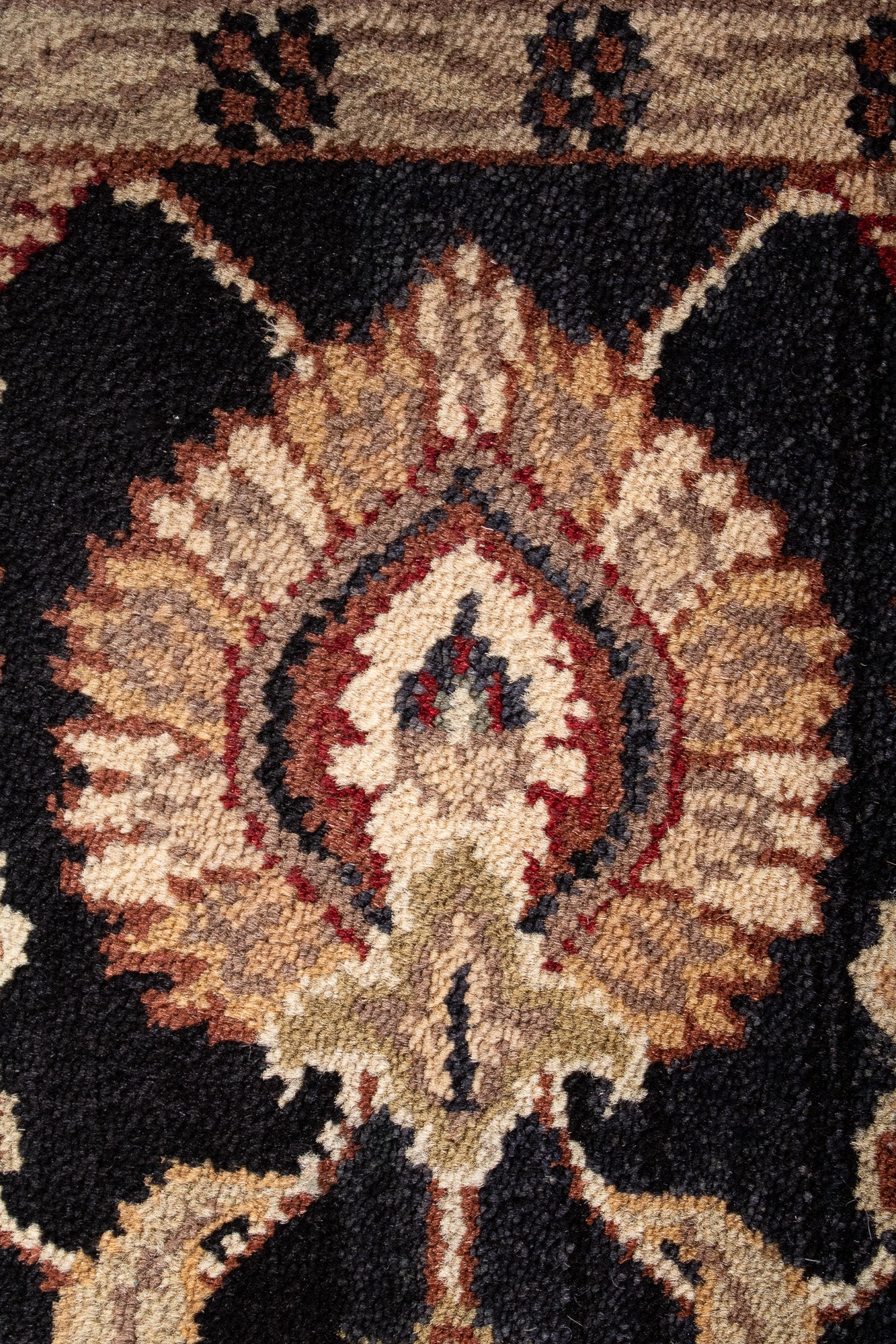 Indo Agra Rug <br> 3'3' x 5'2'