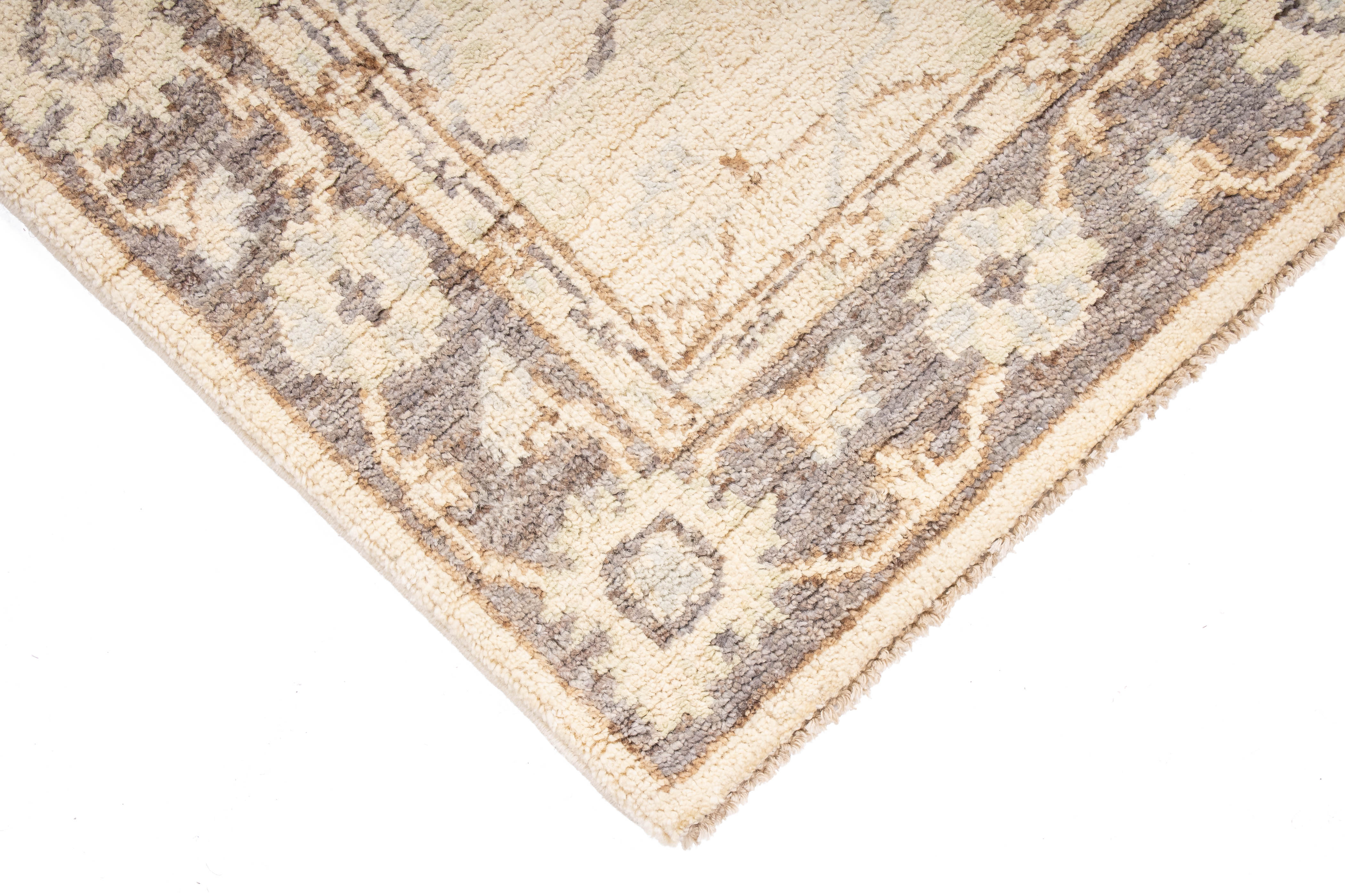 New Pakistan Oushak Rug <br> 2'8 x 9'8