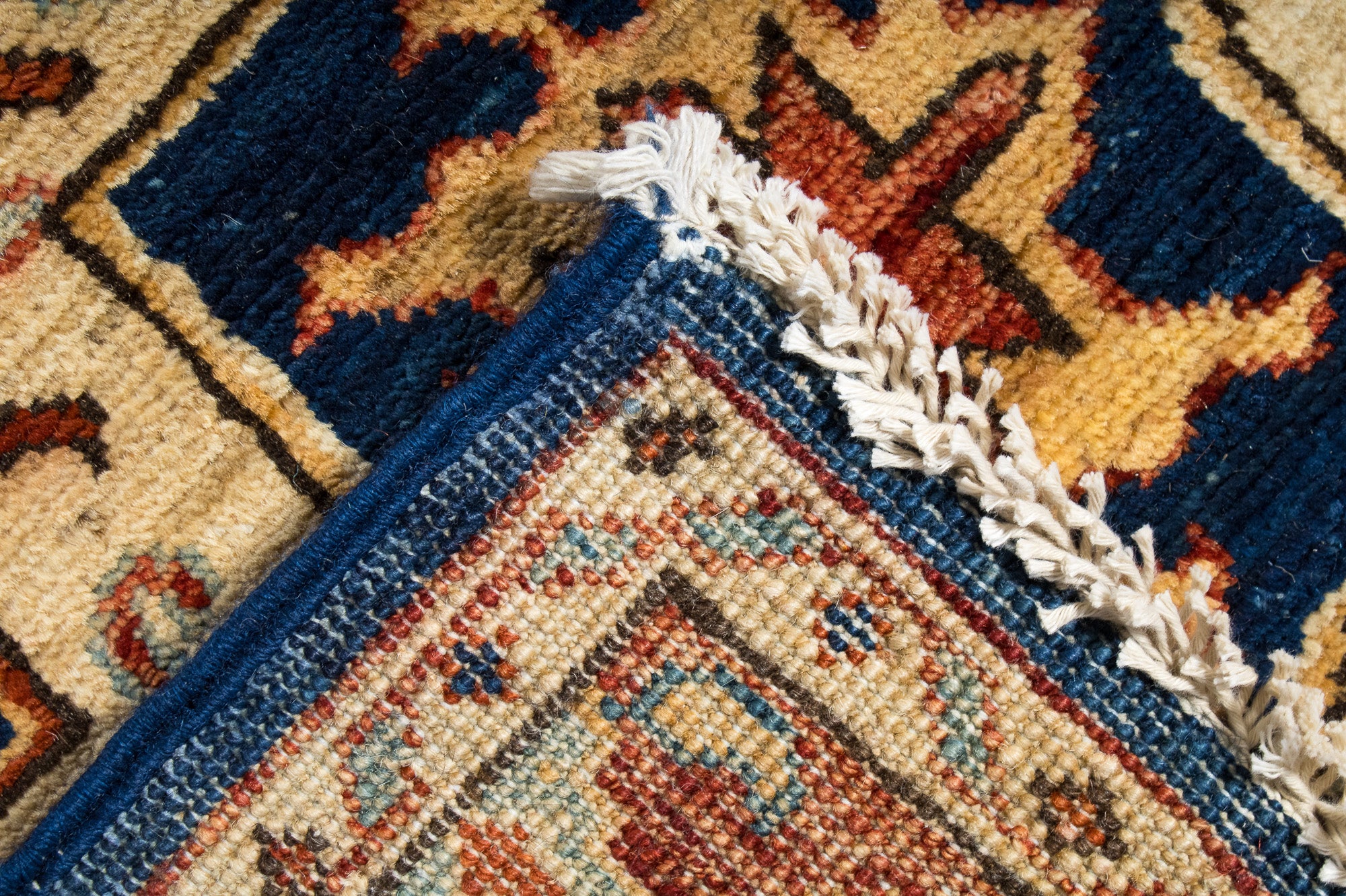 Pak Serapi Runner <br> 2'8 x 16'8