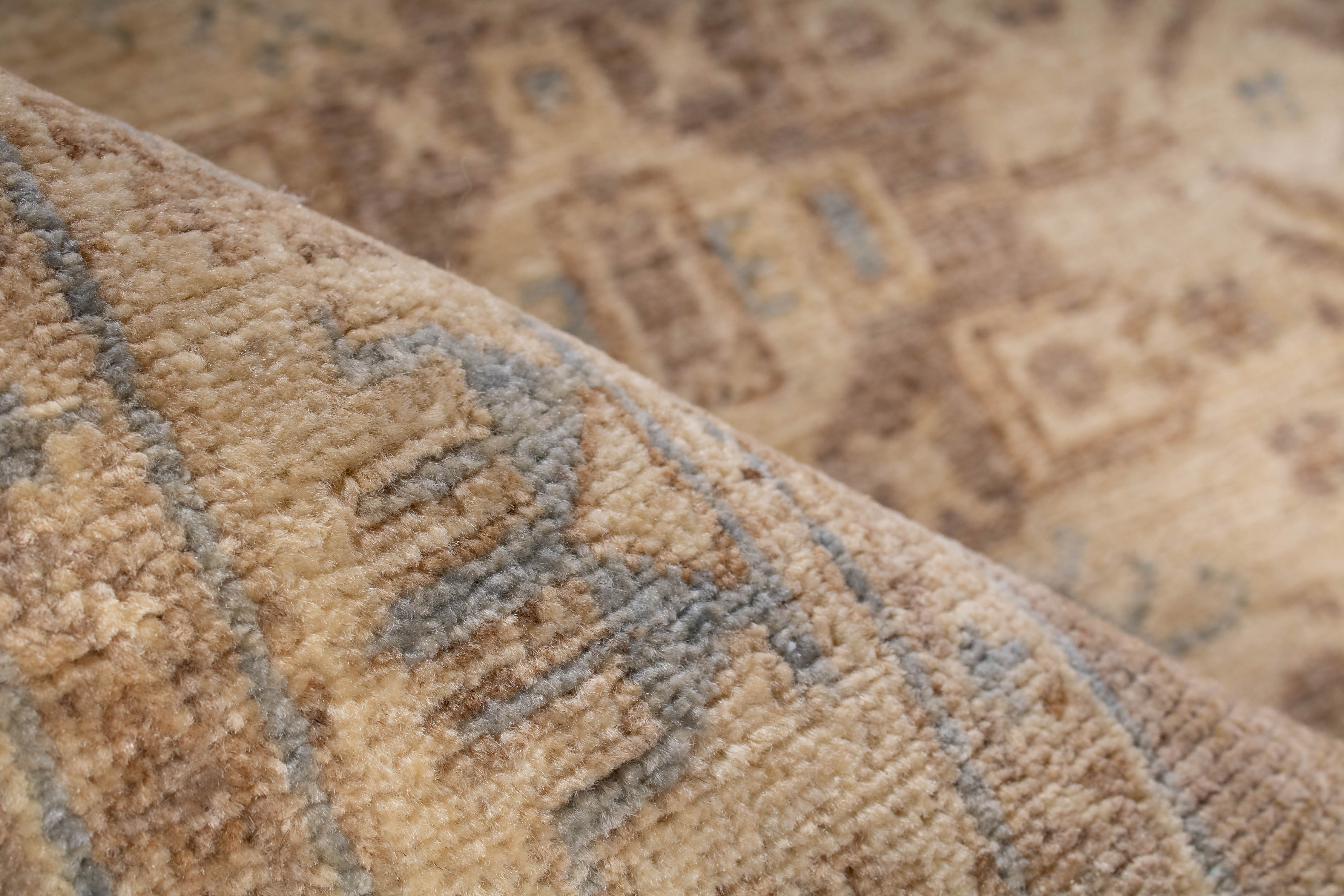 New Pakistan Chobi Rug <br> 2'7 x 7'10