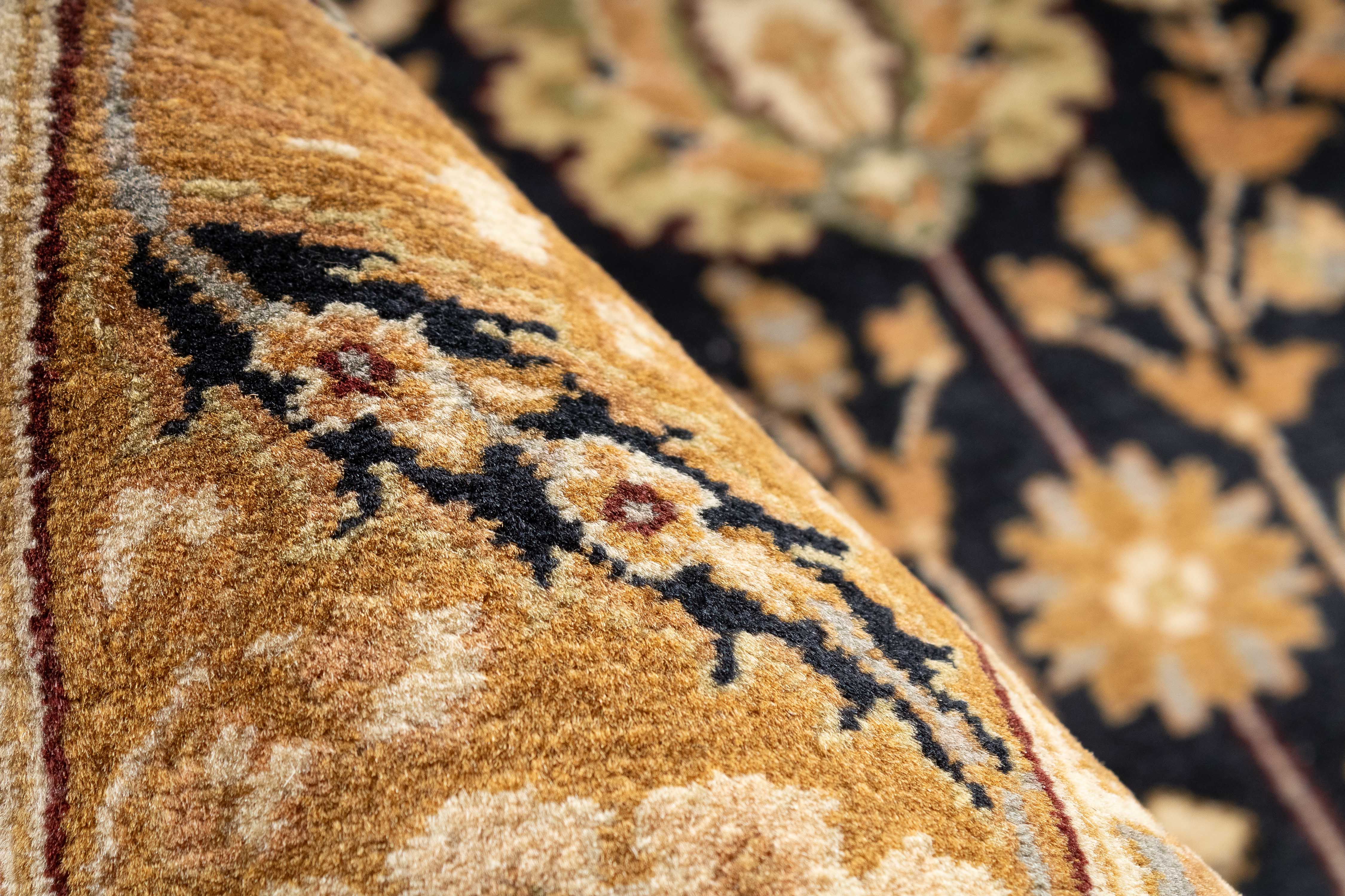 Traditional Pakistan Kashan Design Rug <br> 3'1 x 5'0