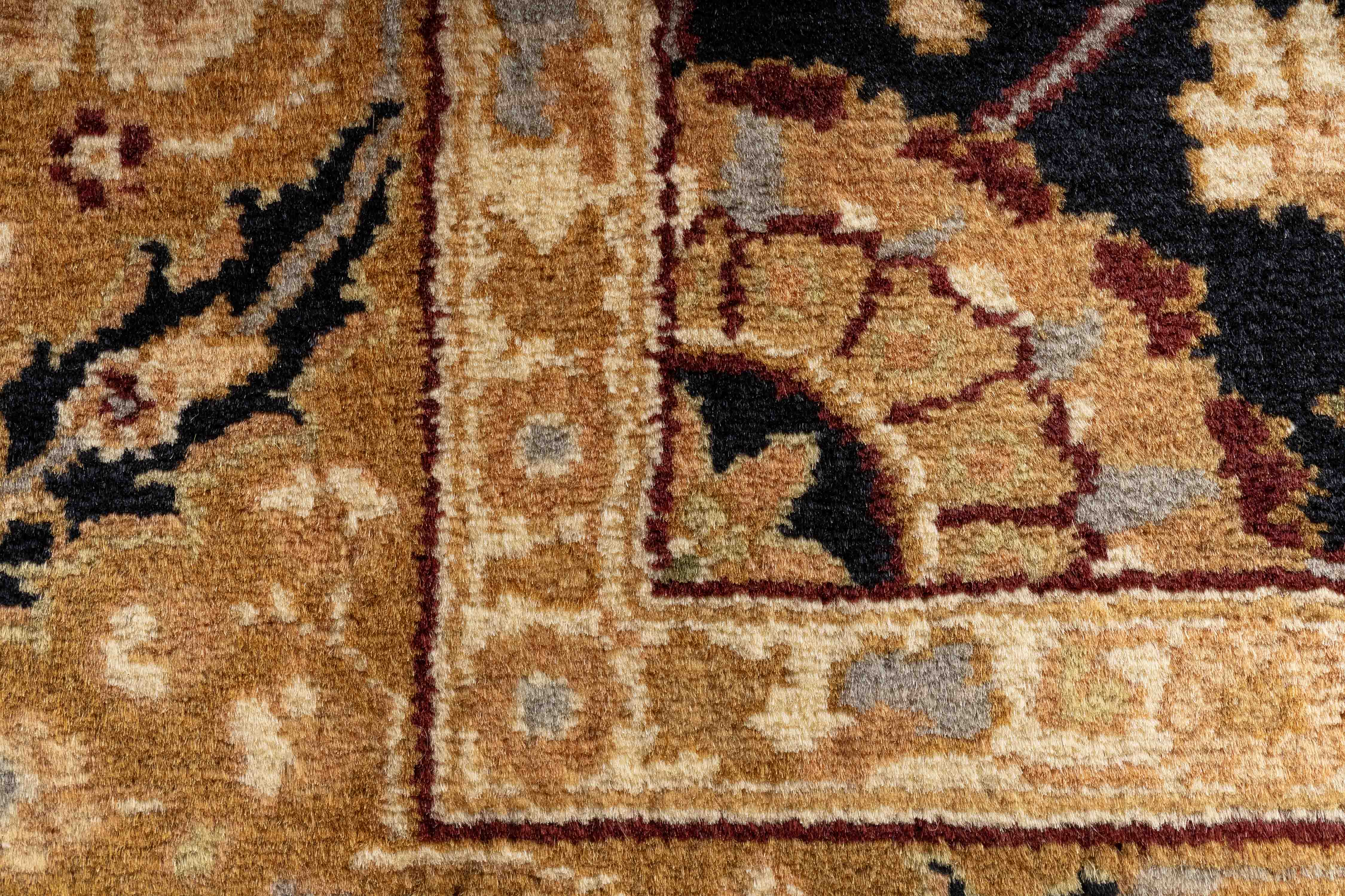 Traditional Pakistan Kashan Design Rug <br> 3'1 x 5'0