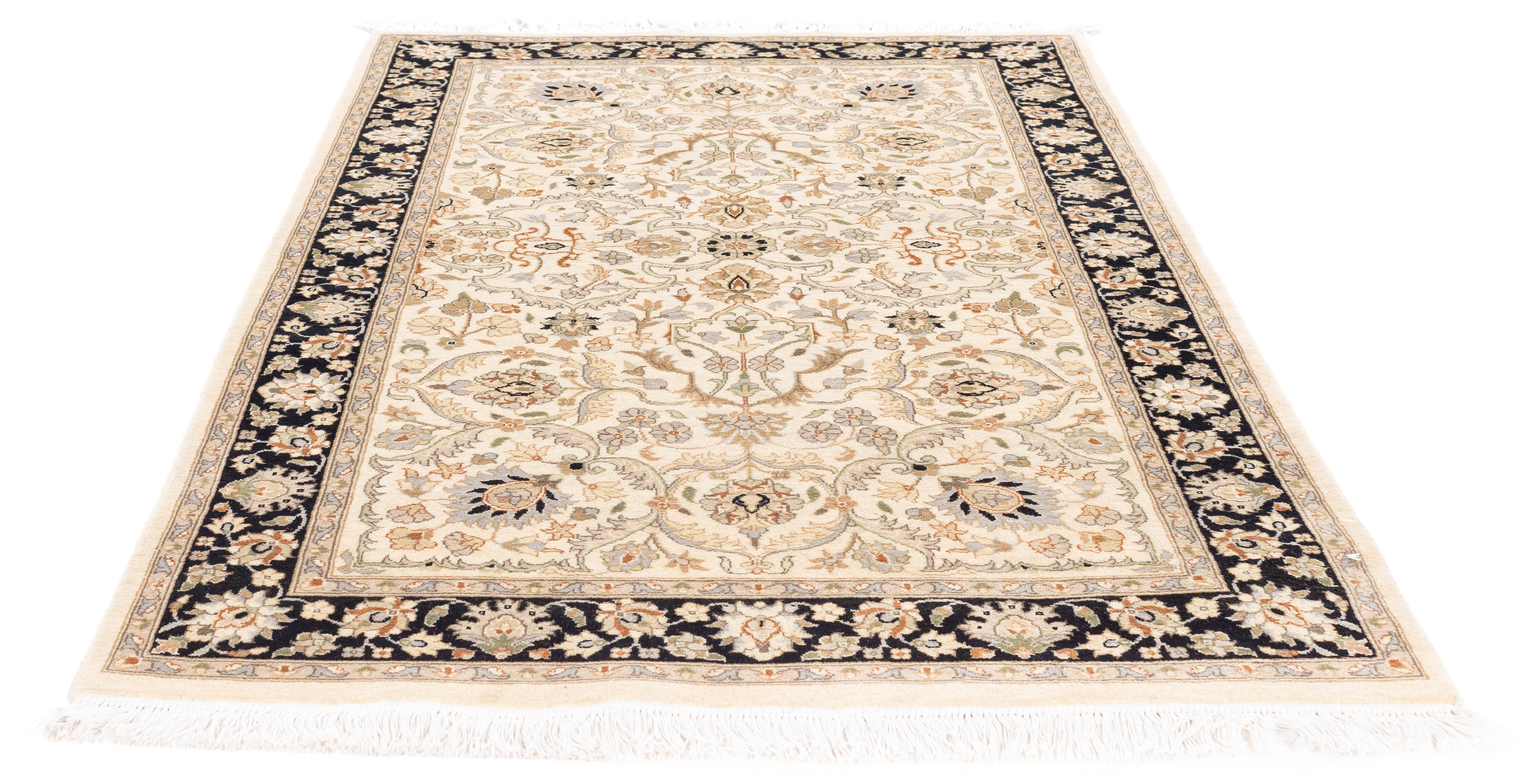 Traditional Pakistan Tabriz Design Rug <br> 3'1 x 5'5