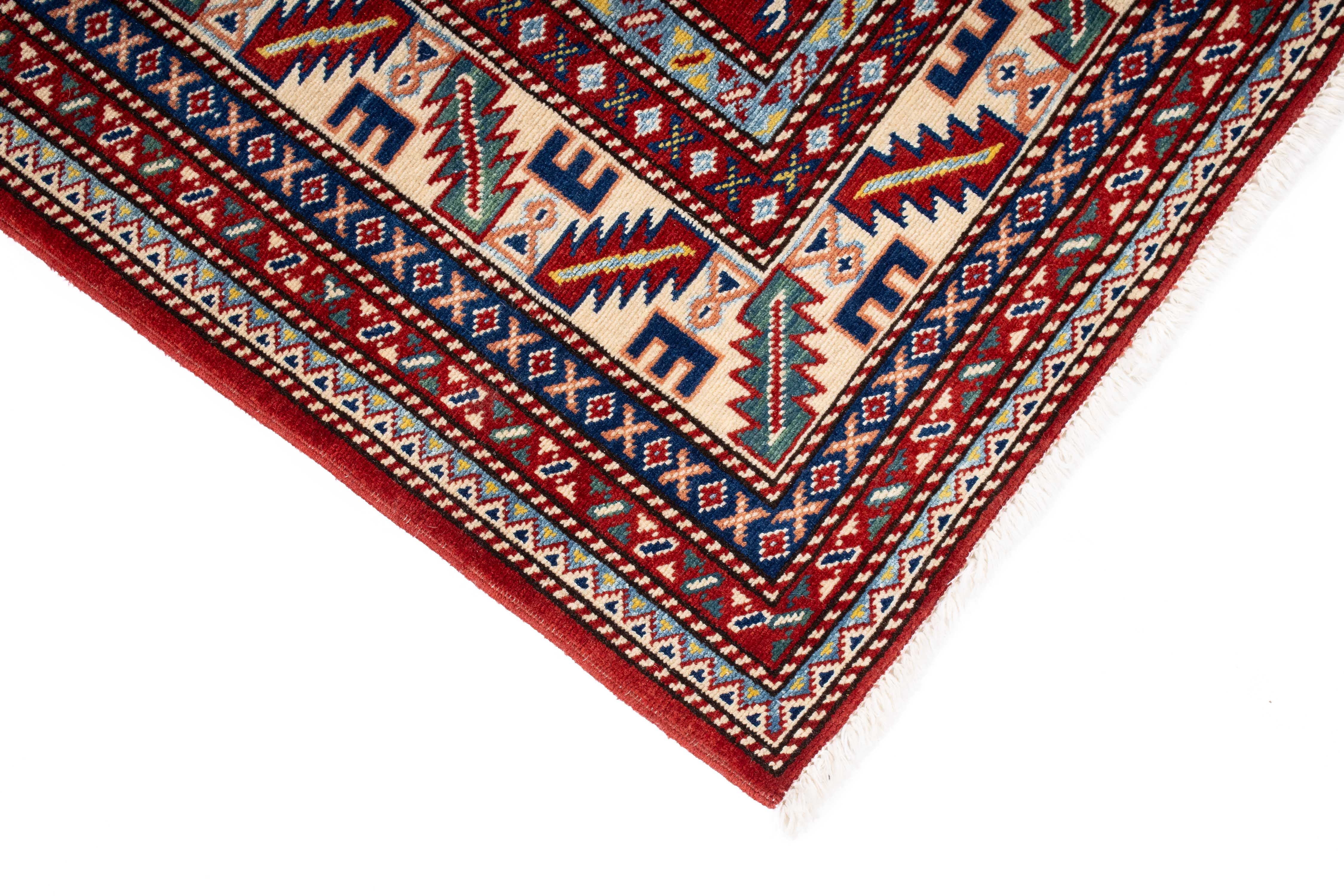 Fine Pakistan Shirvan Design Rug <br> 5'1 x 7'0