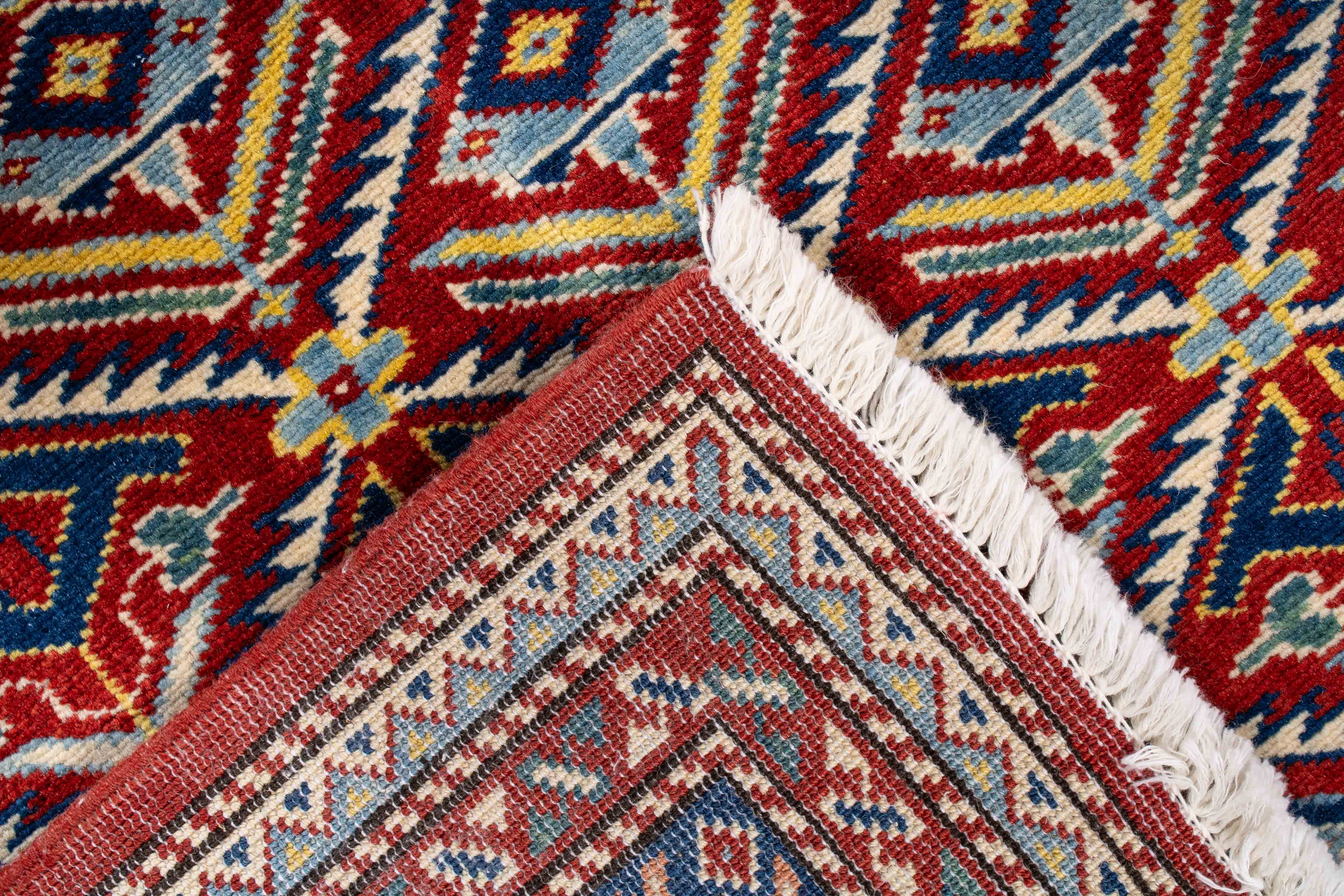 Fine Pakistan Shirvan Design Rug <br> 5'1 x 7'0