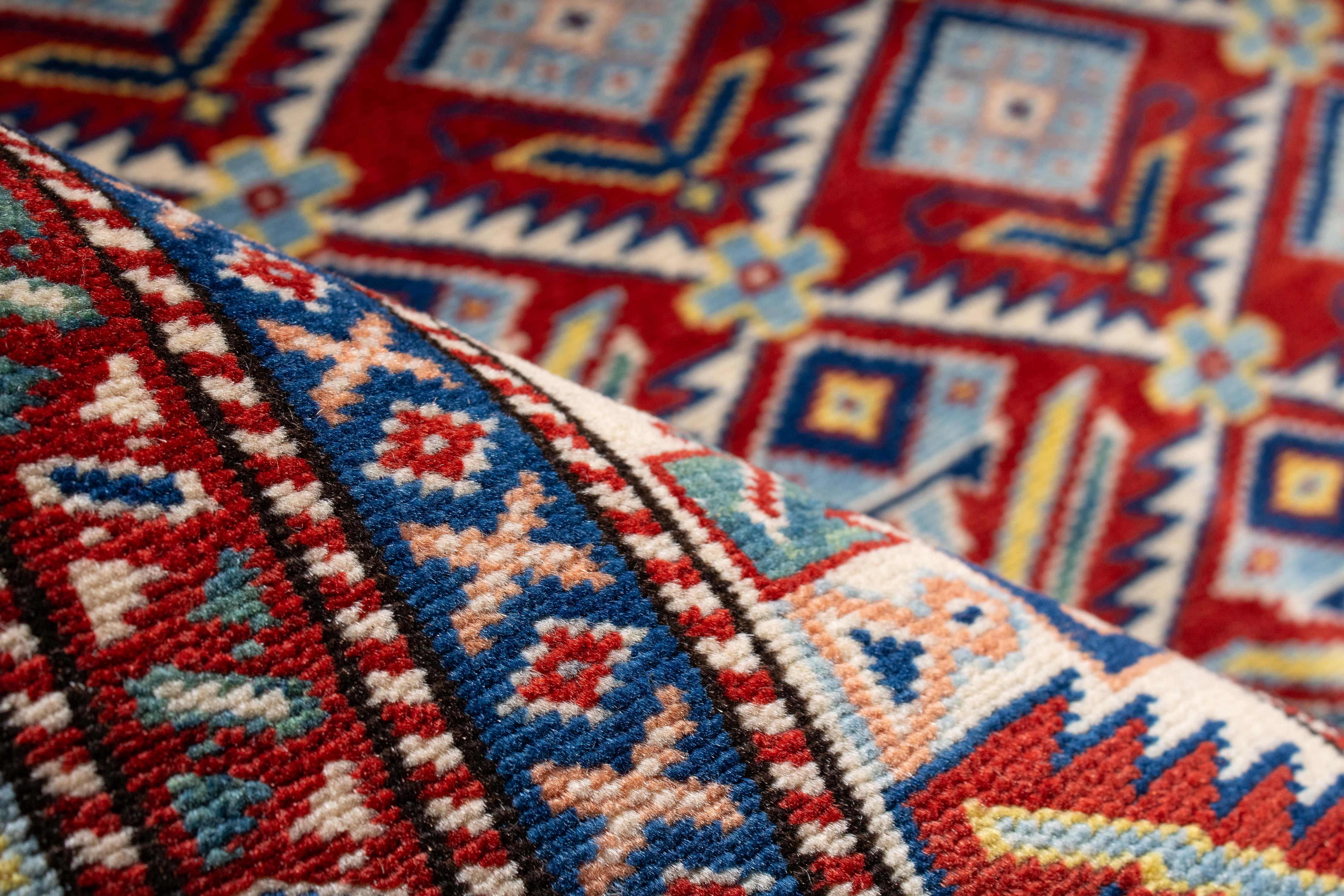 Fine Pakistan Shirvan Design Rug <br> 5'1 x 7'0