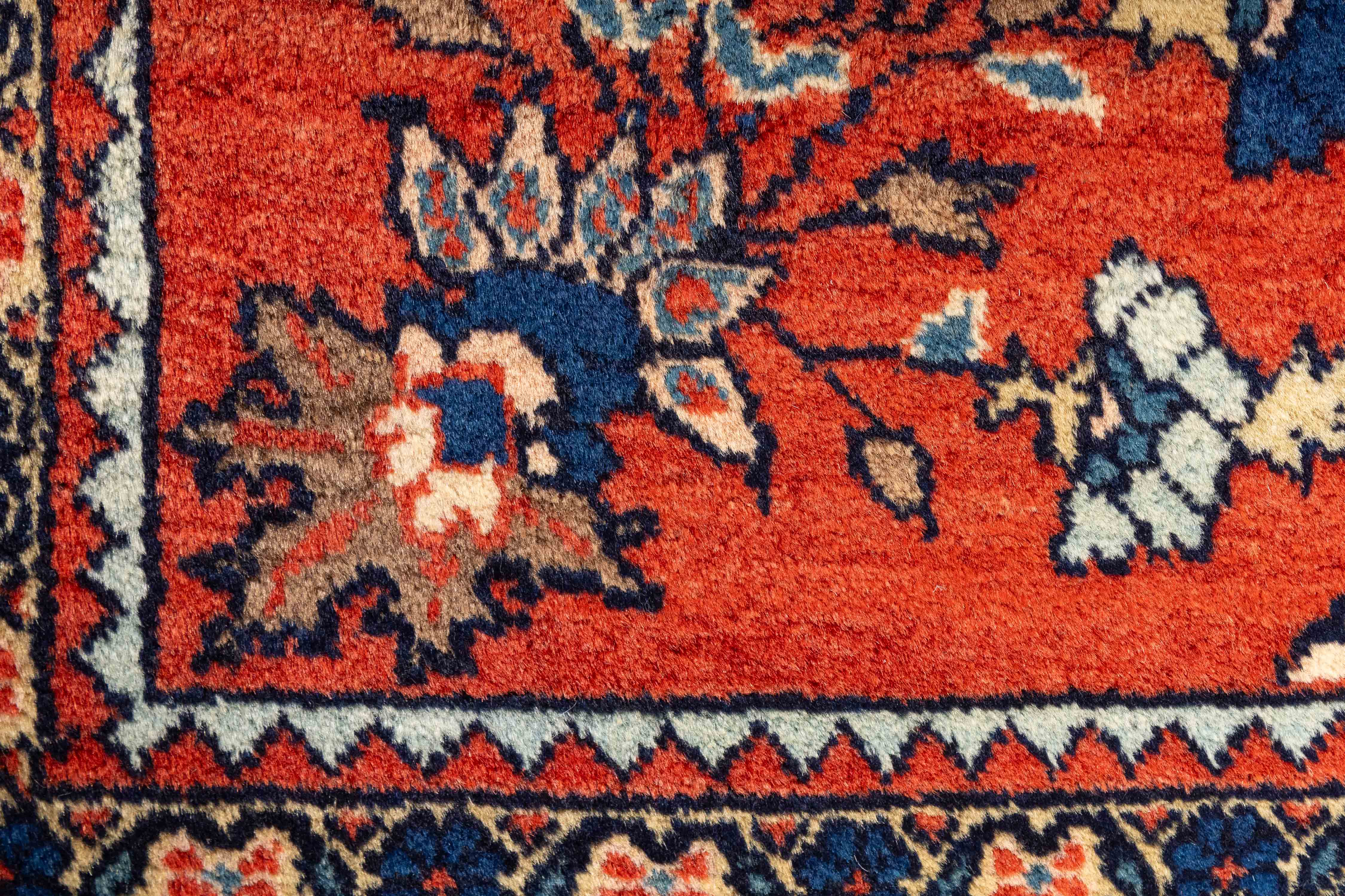 Antique Persian Mahajeran Sarouk Rug <br> 3'4 x 4'10