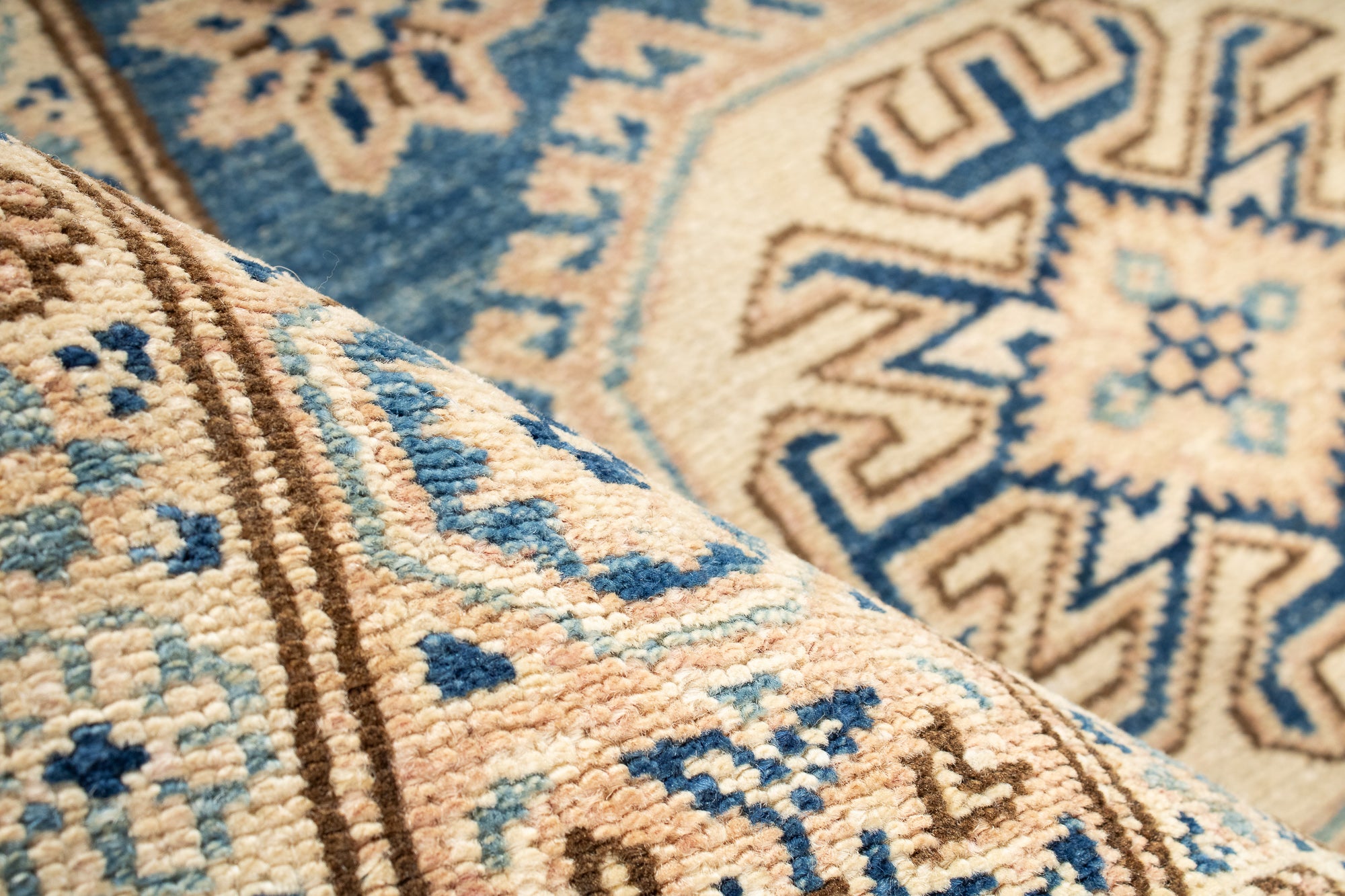 Pak Kazak Tradtional Accent Rug <br> 2'8 x 4'2