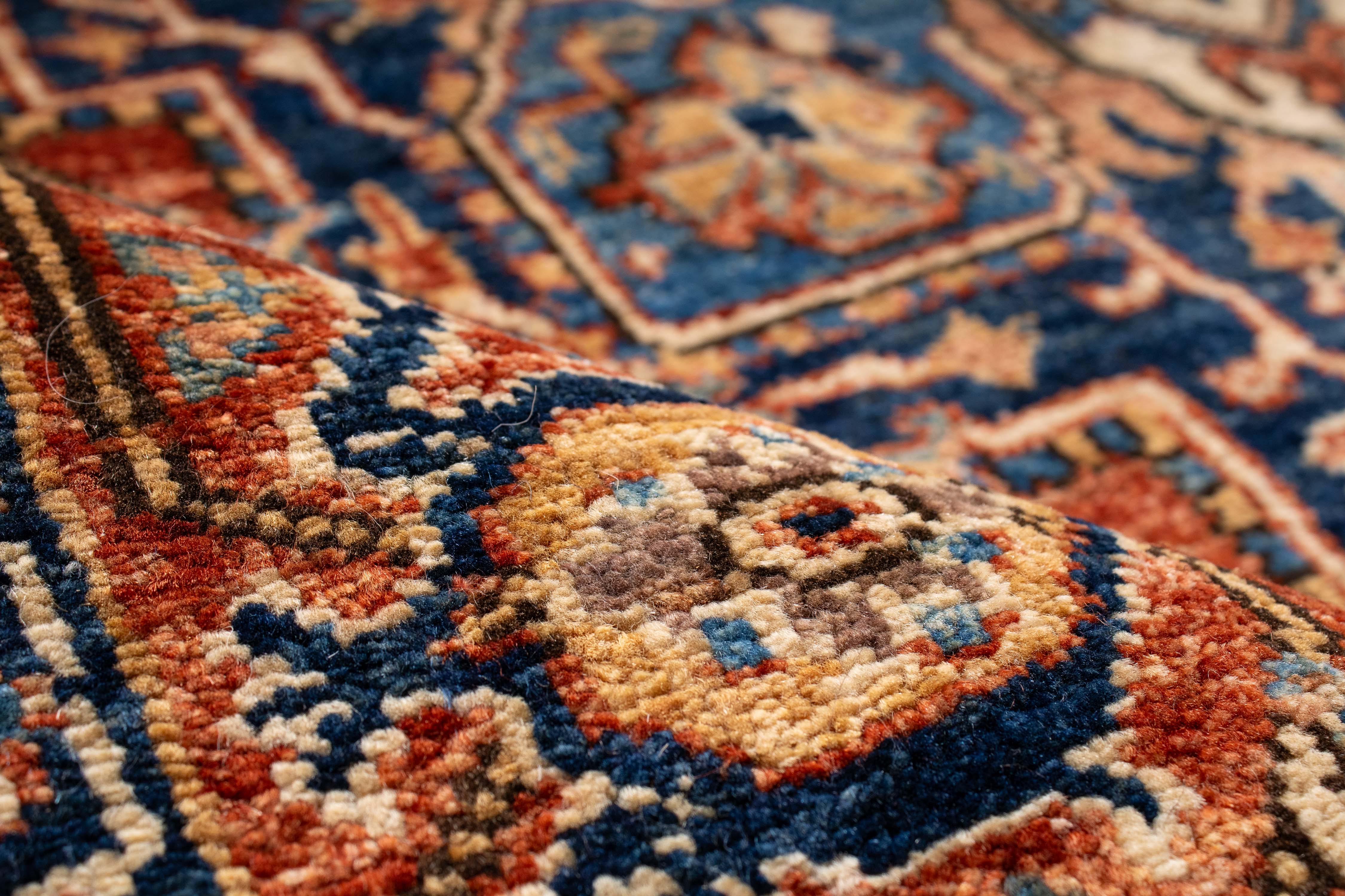 Traditional Pakistan Serapi Rug <br> 5'2 x 7'4