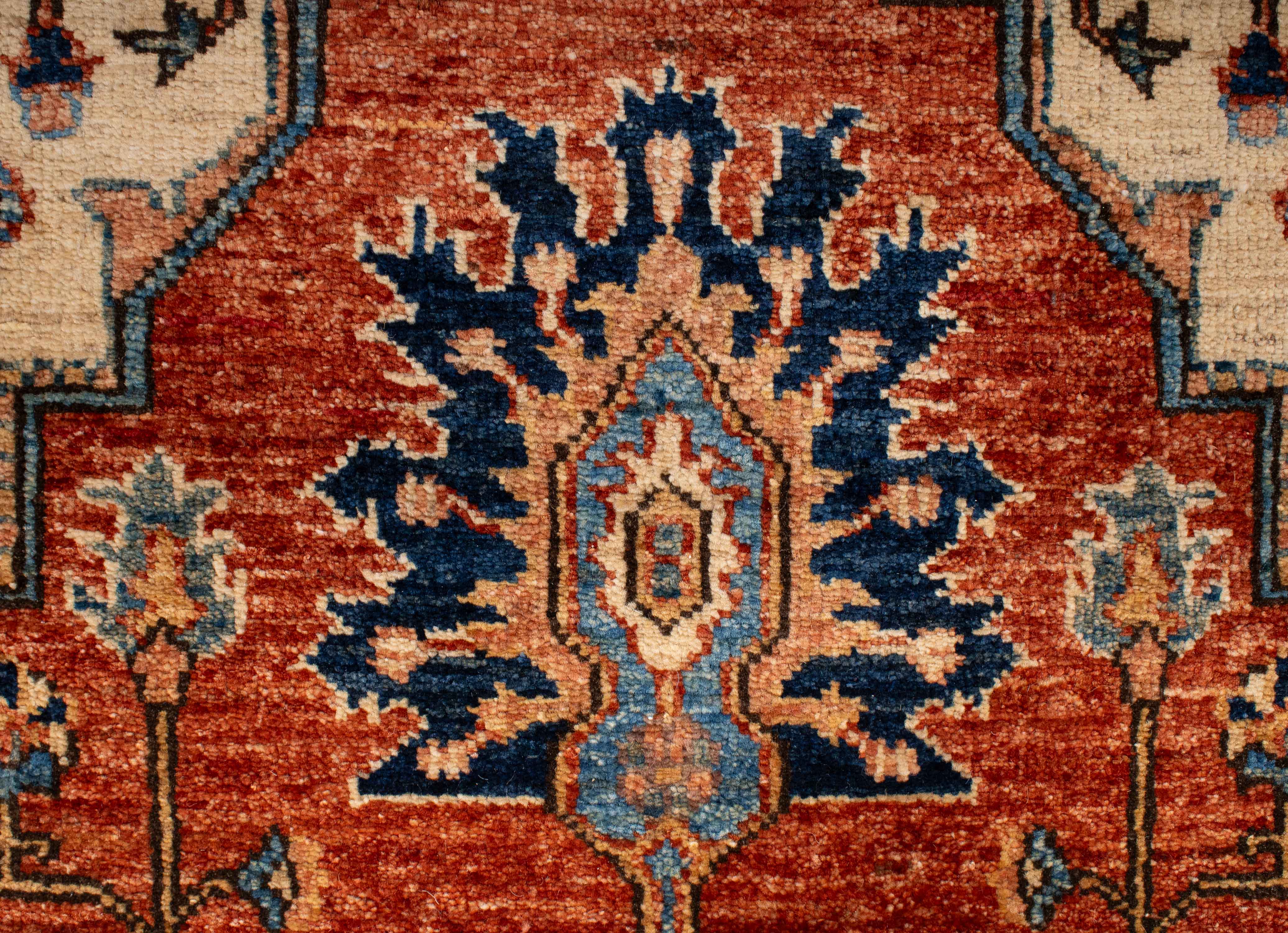 Traditional Pakistan Serapi Rug <br> 5'2 x 7'4