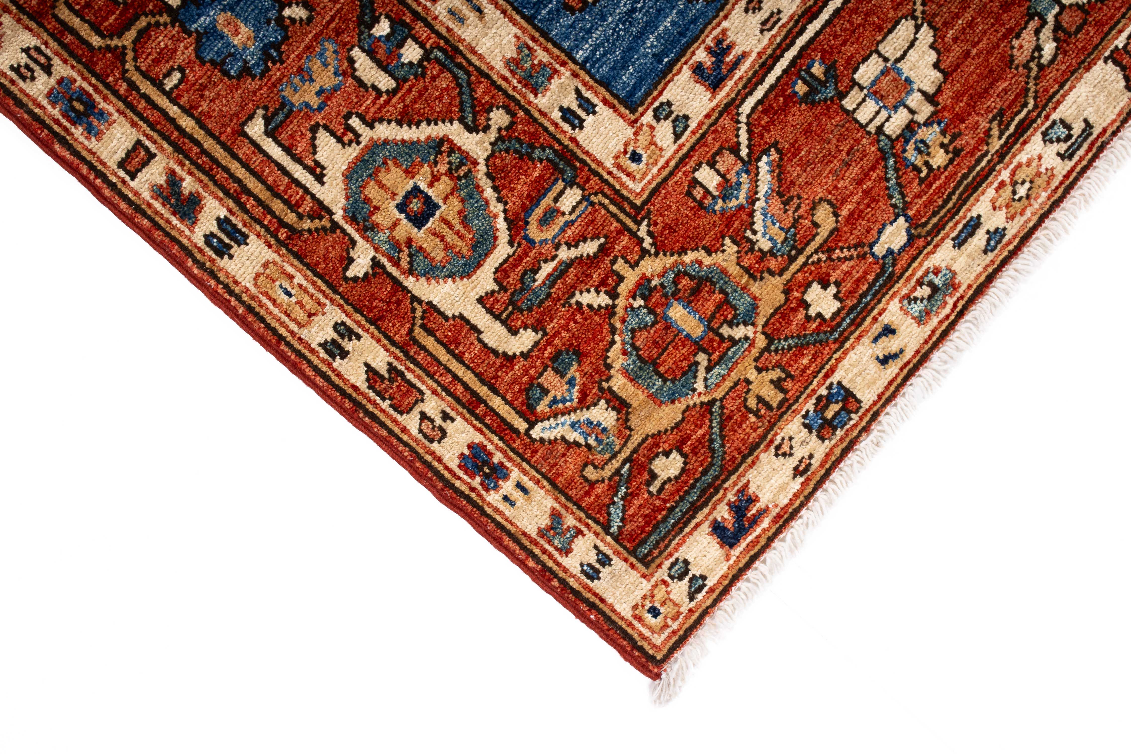 Traditional Pakistan Serapi Rug <br> 4'10 x 6'10