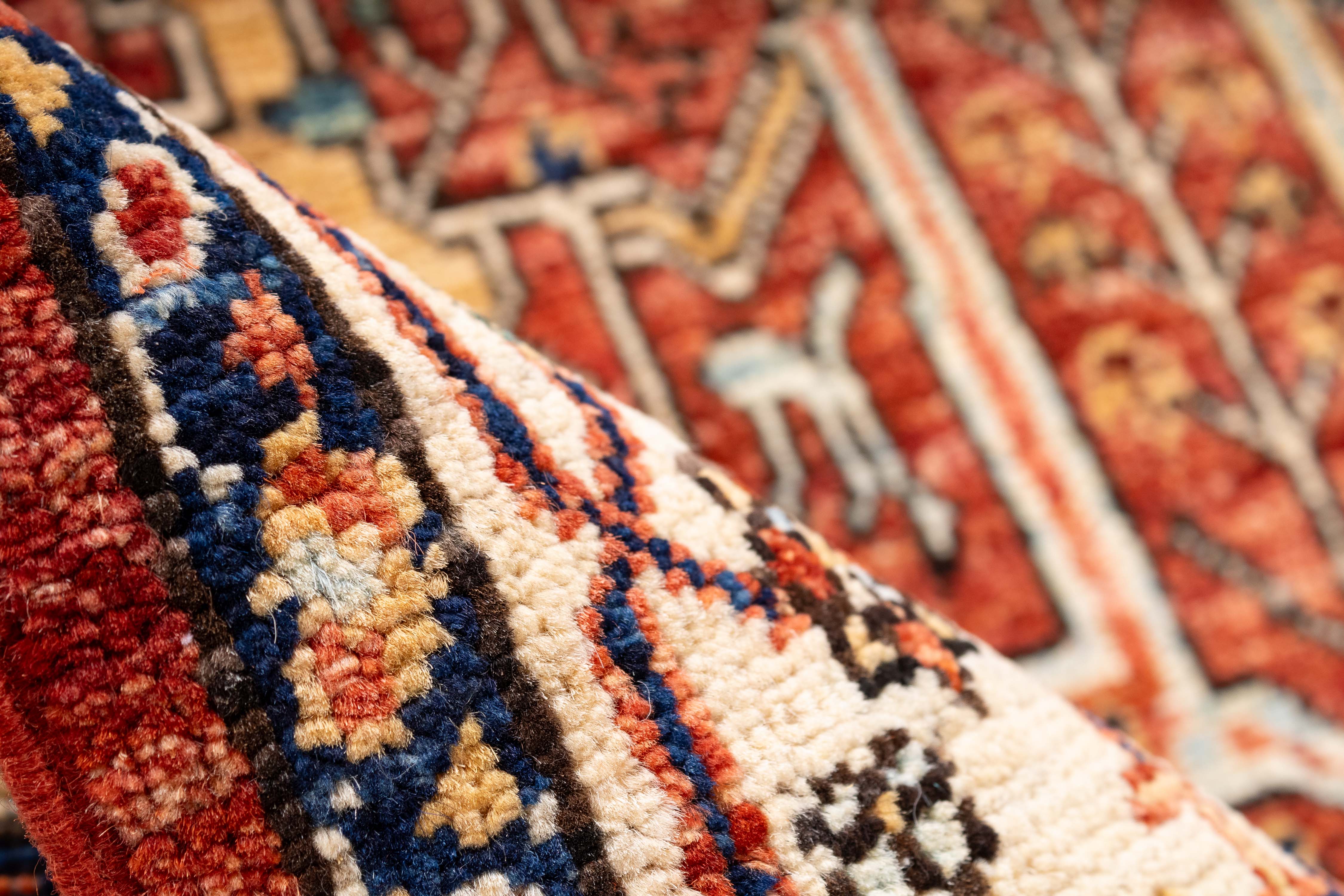 Traditional Pakistan Serapi Design Rug <br> 3'2 x 5'4