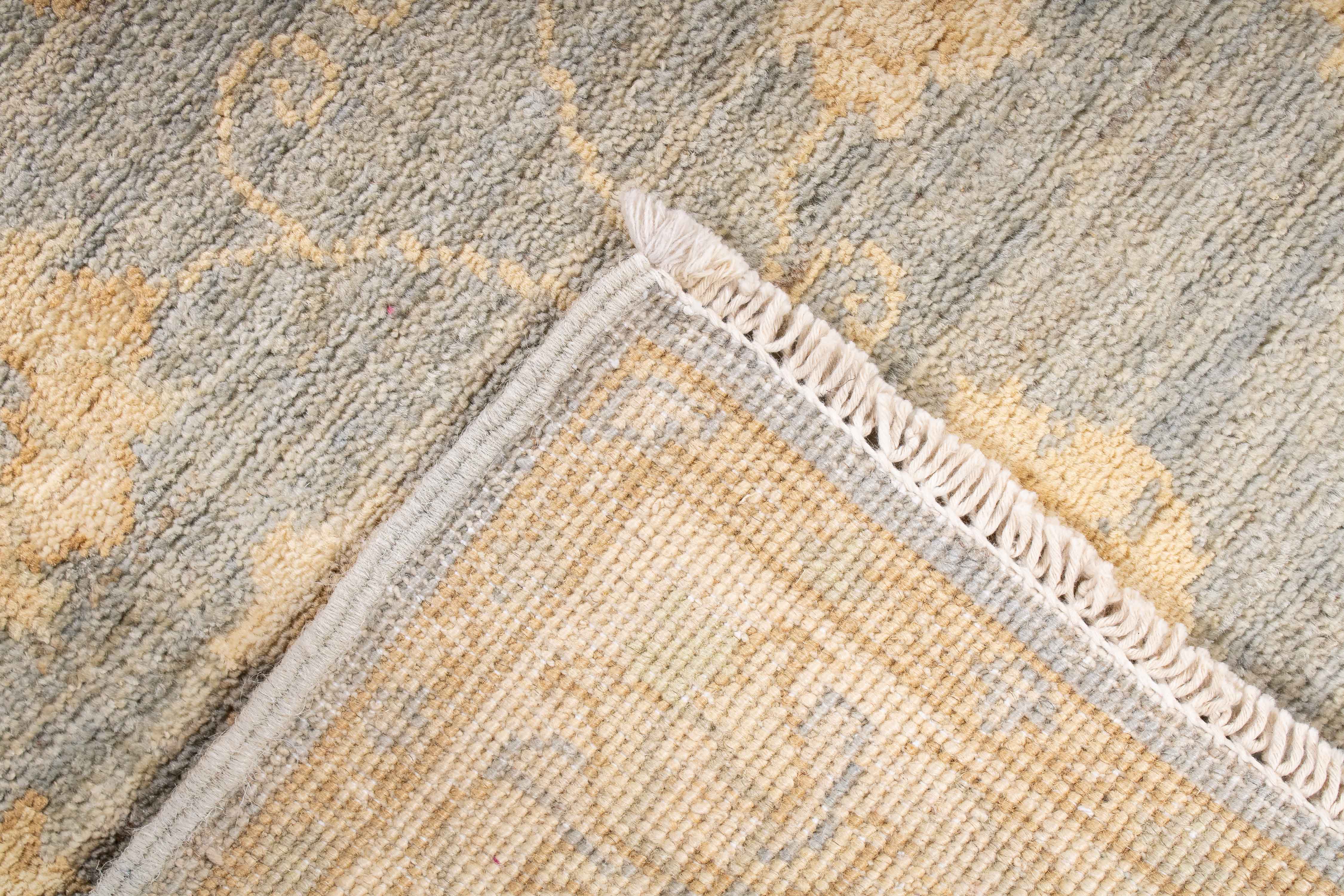 New Pakistan Transitional Rug <br> 2'8 x 9'8