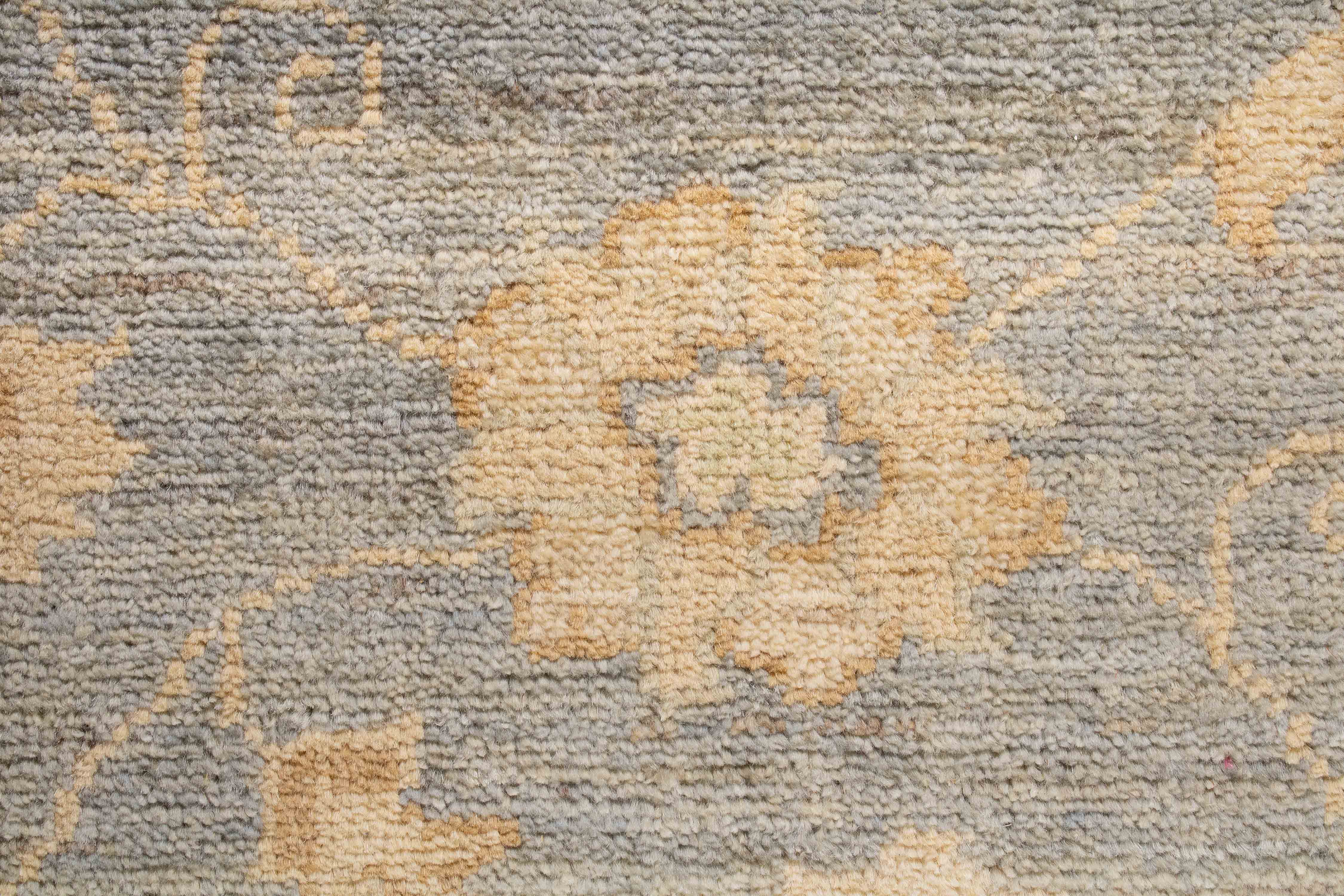 New Pakistan Transitional Rug <br> 2'8 x 9'8