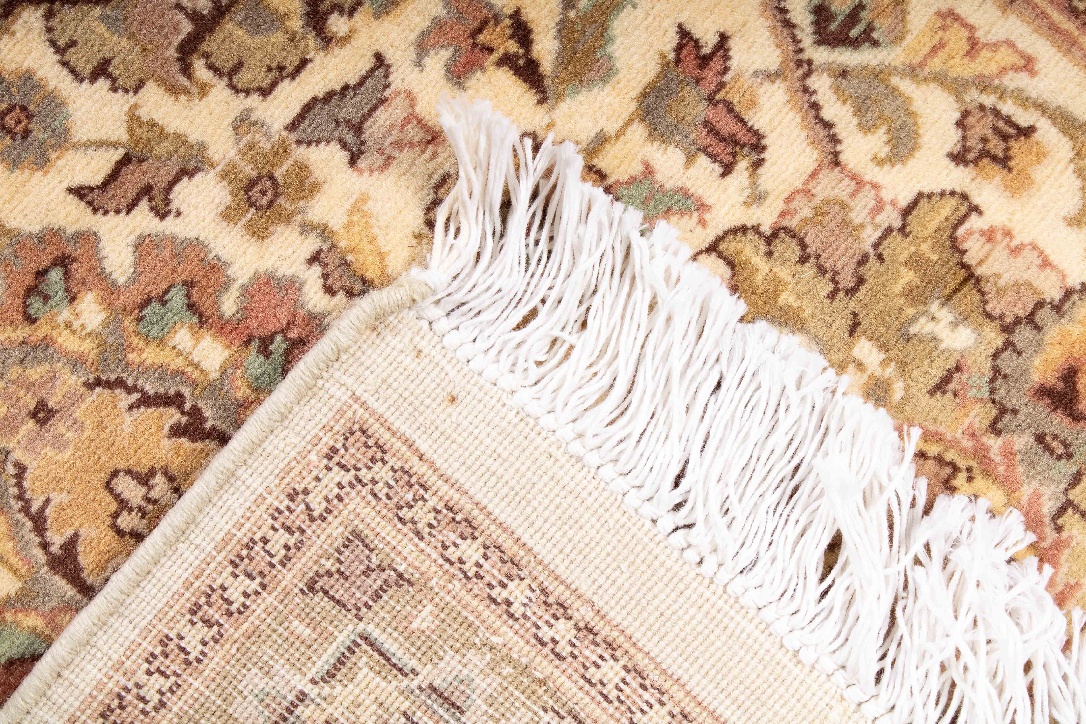 Fine Pakistan Kashan Design Rug <br> 2'7 x 9'10