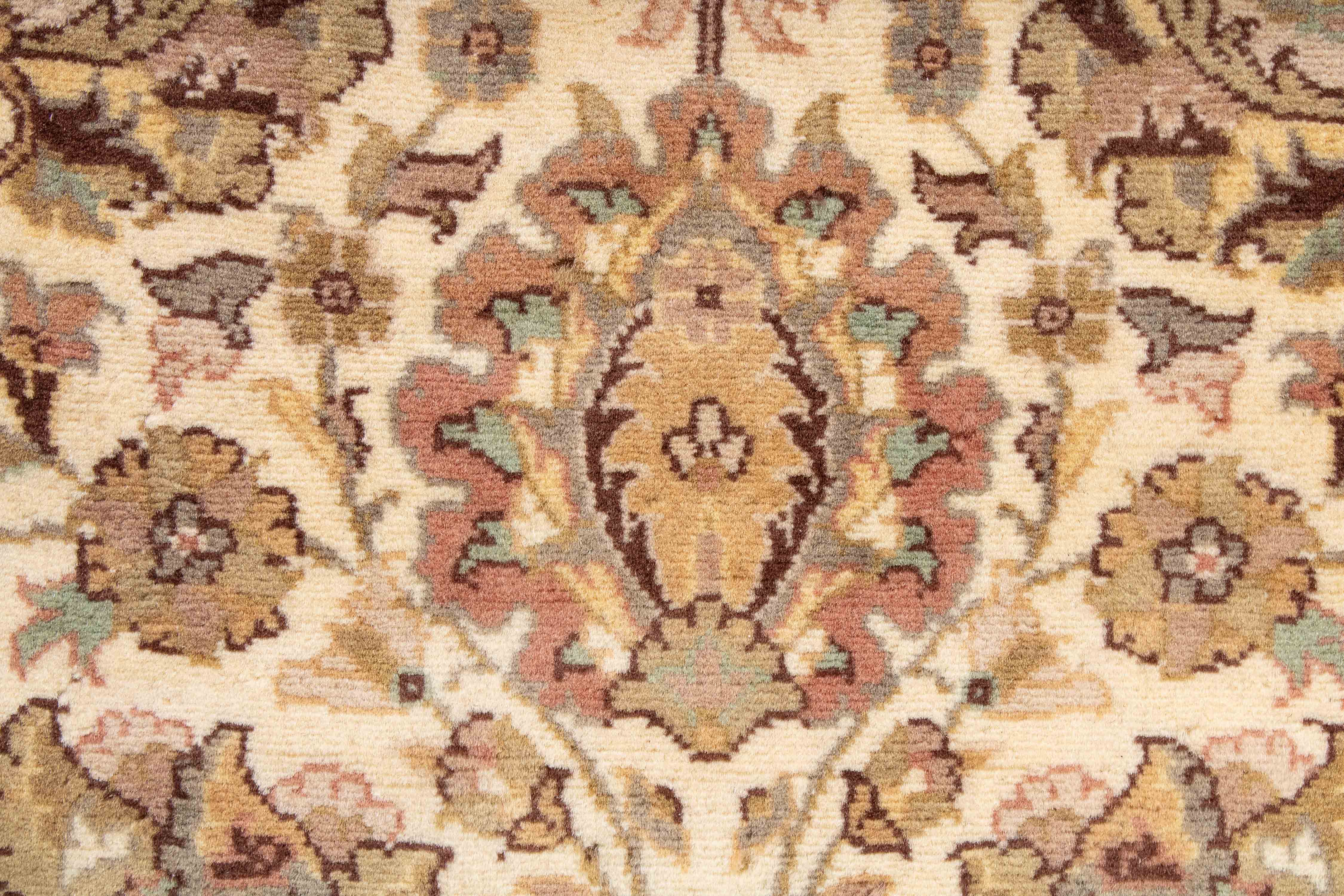 Fine Pakistan Kashan Design Rug <br> 2'7 x 9'10