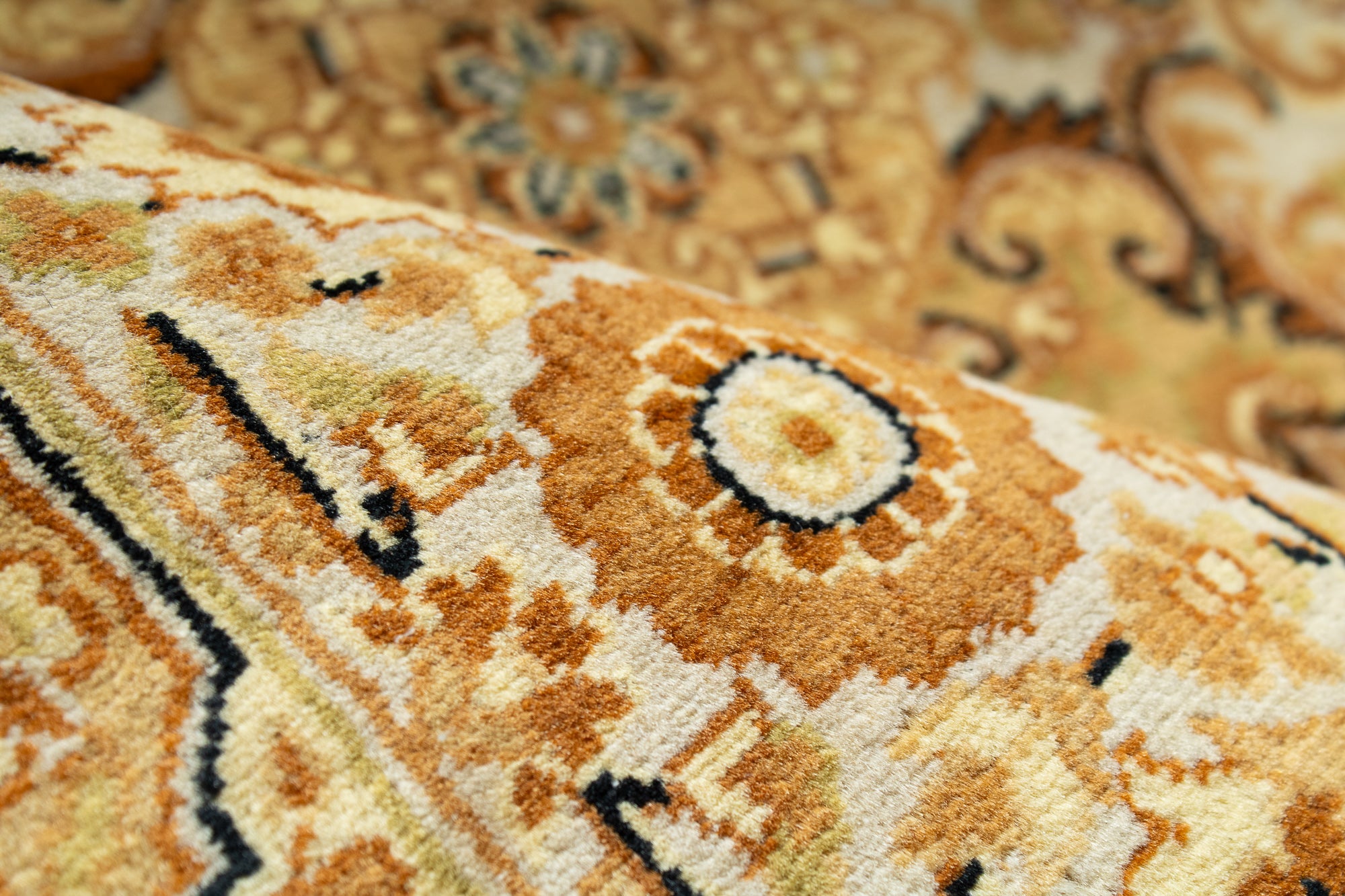 Pak Tabriz Rug <br> 4'0 x 6'0