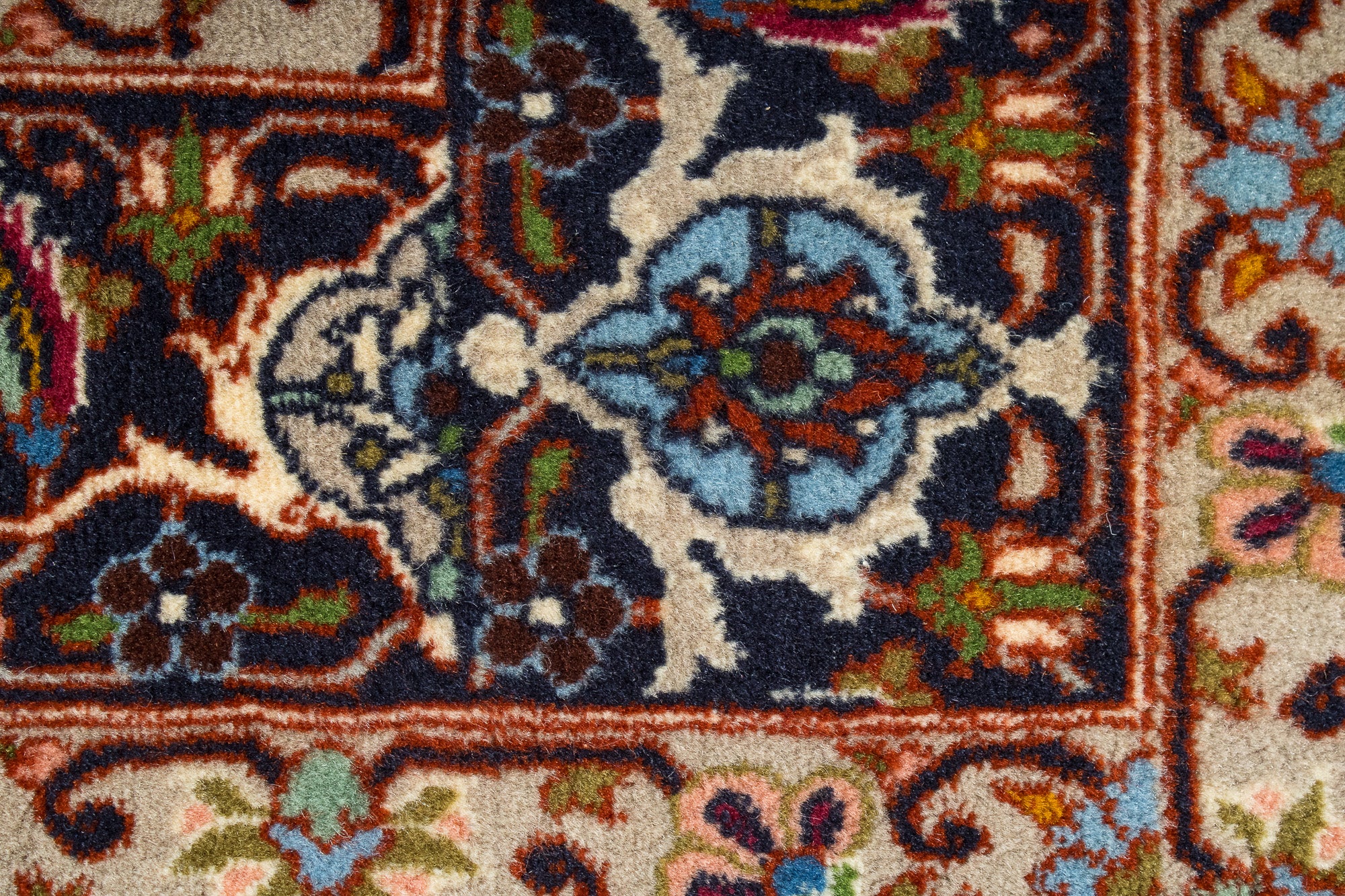 Traditional Persian Bidjar Rug <br> 7'0 x 10'0
