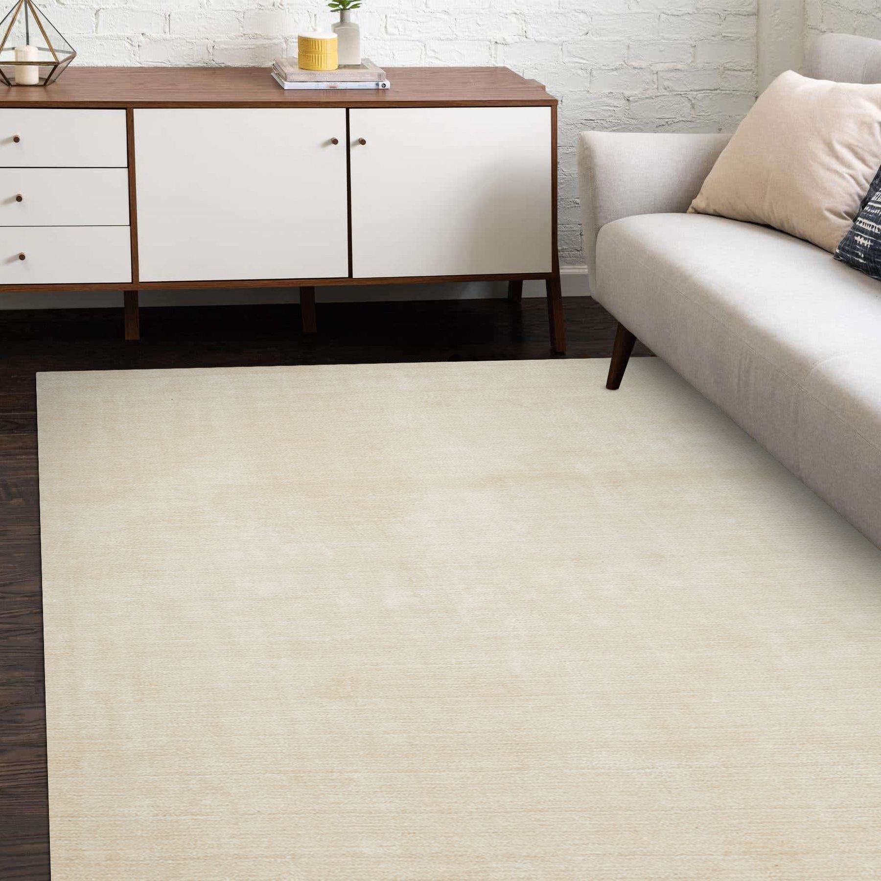 Lodhi Hand Loomed Contemporary Solid Area Rug