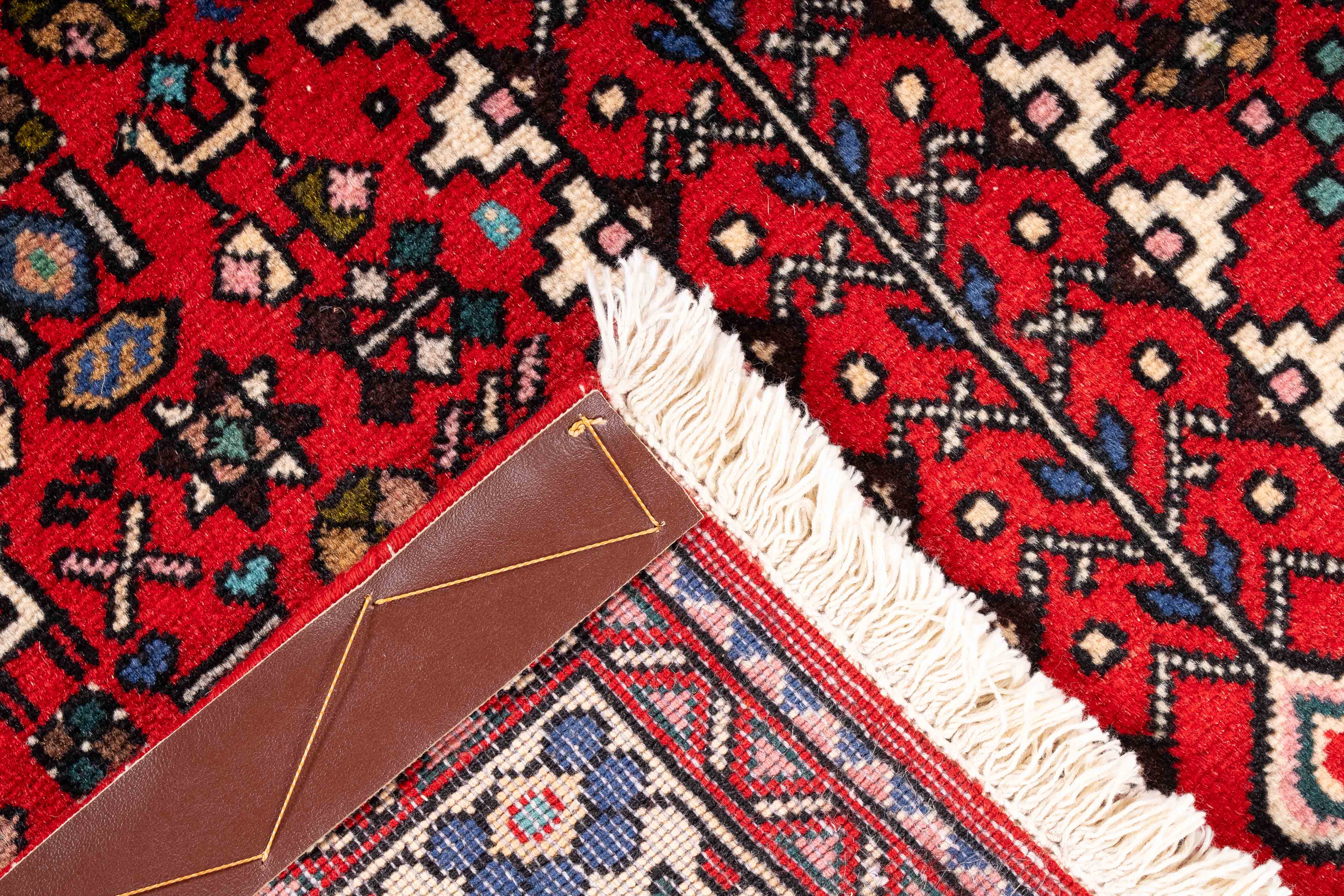 Traditional Persian Abadeh Rug <br> 3'4 x 4'11